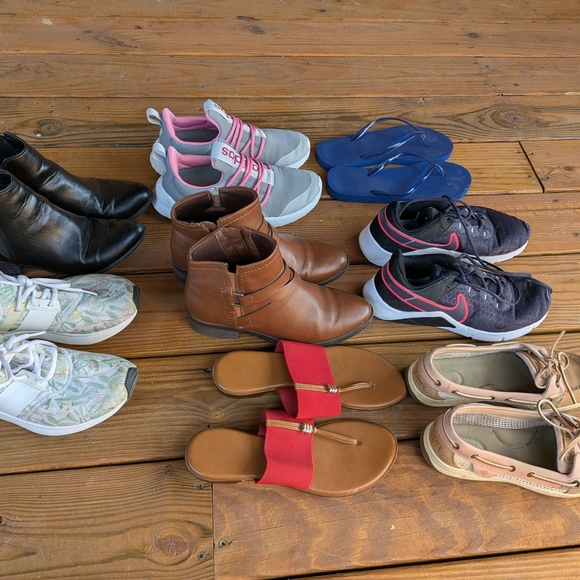 Assorted Footwear Collection - Picture 2 of 4
